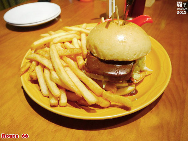 Route66 美式餐廳:Route 66美式餐廳,濃濃老派風味的州際公路主題餐廳