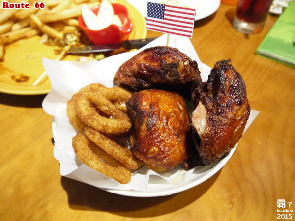 Route66 美式餐廳:Route 66美式餐廳,濃濃老派風味的州際公路主題餐廳