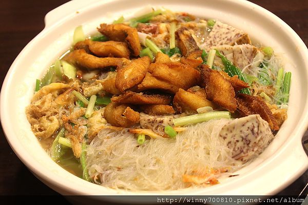 饕客Foodies：台北/內湖 內湖科學園區內，中西合併，紅磚復古混搭現代風挑高餐廳！【Foodies饕客創意台菜】捷運港墘站