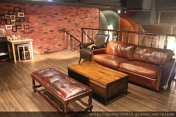 饕客Foodies：台北/內湖 內湖科學園區內，中西合併，紅磚復古混搭現代風挑高餐廳！【Foodies饕客創意台菜】捷運港墘站