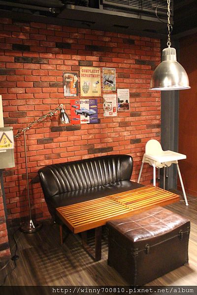 饕客Foodies：台北/內湖 內湖科學園區內，中西合併，紅磚復古混搭現代風挑高餐廳！【Foodies饕客創意台菜】捷運港墘站