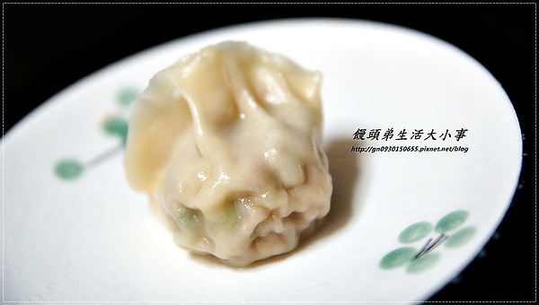 五福手工水餃：【五福手工水餃】顆顆飽滿～純手工製作的好滋味