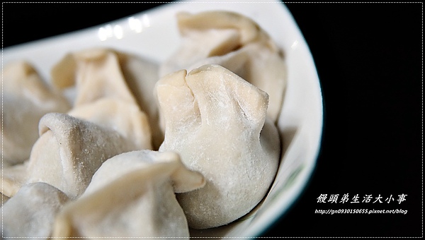 五福手工水餃：【五福手工水餃】顆顆飽滿～純手工製作的好滋味