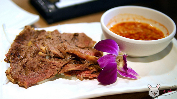 Lacuz 新泰食餐廳(台大公館店):【食記】《Lacuz 新泰食餐廳》泰式單點吃到飽