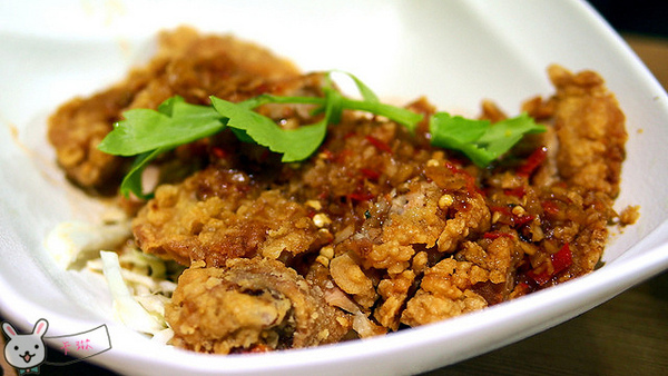 Lacuz 新泰食餐廳(台大公館店):【食記】《Lacuz 新泰食餐廳》泰式單點吃到飽