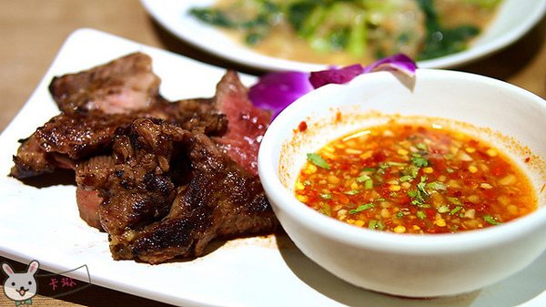 Lacuz 新泰食餐廳(台大公館店):【食記】《Lacuz 新泰食餐廳》泰式單點吃到飽