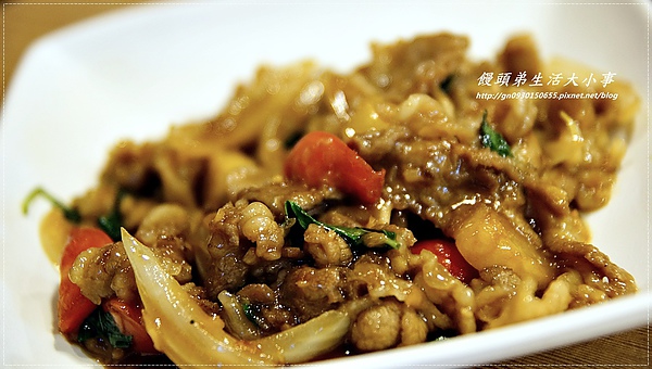 Lacuz 新泰食餐廳(台大公館店):【食記/台北市】平價泰式料理吃到飽♪♪Lacuz餐廳♪♪