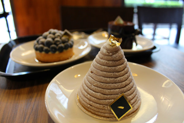 CAFFAINA COFFEE GALLERY 卡啡那：[高雄]  好吃蛋糕悠閒下午CAFFAINA COFFEE GALLERY 卡啡那