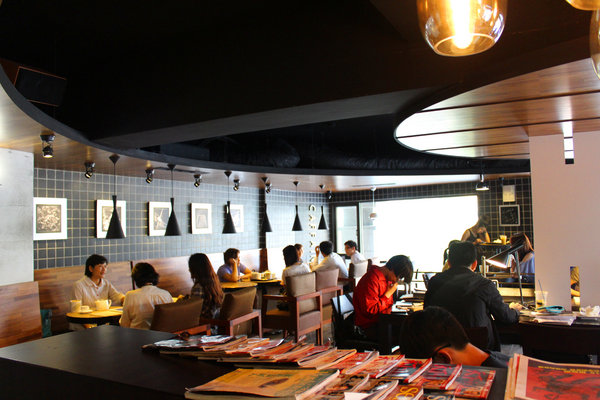 CAFFAINA COFFEE GALLERY 卡啡那：[高雄]  好吃蛋糕悠閒下午CAFFAINA COFFEE GALLERY 卡啡那