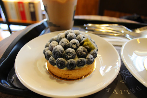 CAFFAINA COFFEE GALLERY 卡啡那：[高雄]  好吃蛋糕悠閒下午CAFFAINA COFFEE GALLERY 卡啡那