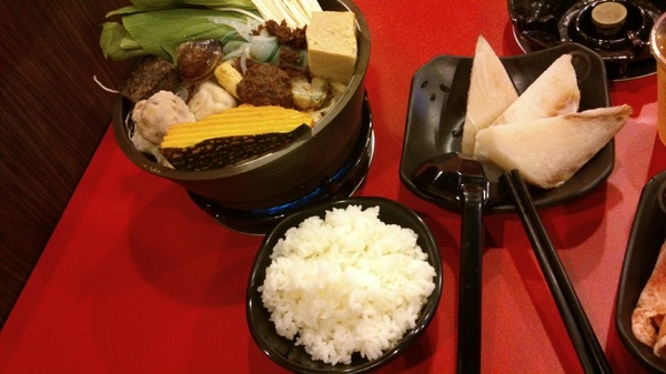 老先覺麻辣窯燒鍋(和美道周店)：新開幕，讓我等了1小時的〞老先覺〞火鍋店