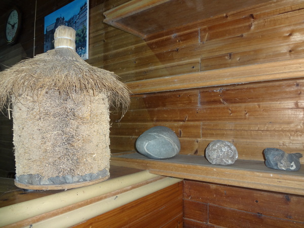 觀音山莊野菜料理：1020106[官本金文愛台灣]觀音山莊像在莊園博物館裡享受美食賞石賞魚賞花的好地方