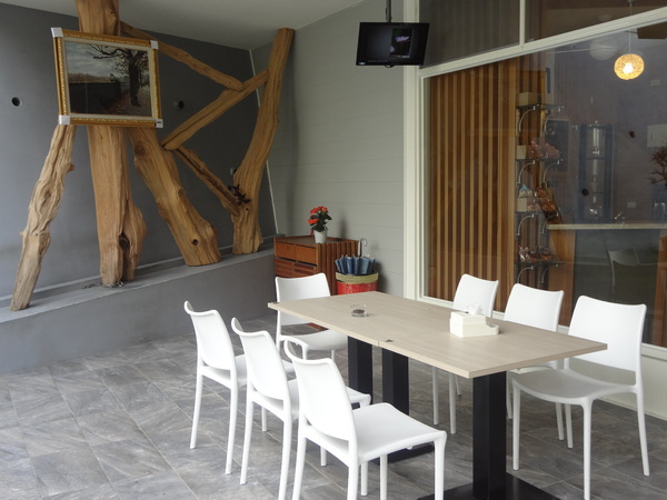 觀音山莊之松雨庭：1020106[官本金文愛台灣]觀音山莊之松雨庭超有高貴FU的庭園景觀