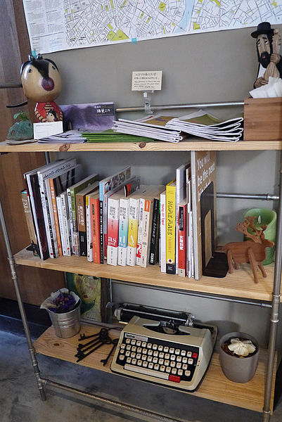 Roundabout Café：【台中。勤美商圈】Round About CAFÉ