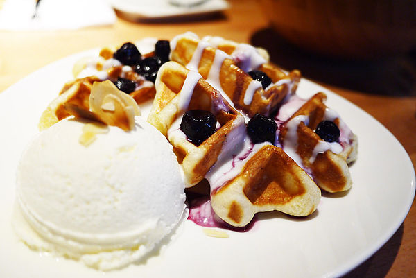 Roundabout Café：【台中。勤美商圈】Round About CAFÉ