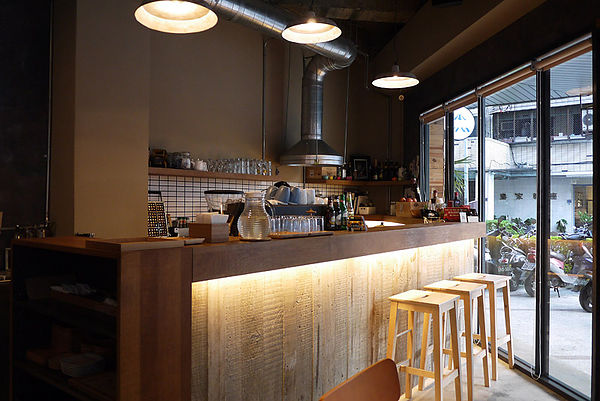 Roundabout Café：【台中。勤美商圈】Round About CAFÉ