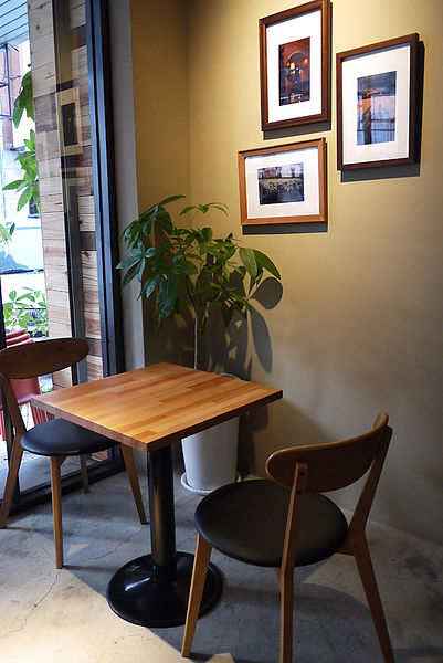 Roundabout Café：【台中。勤美商圈】Round About CAFÉ