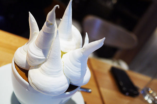 Roundabout Café：【台中。勤美商圈】Round About CAFÉ