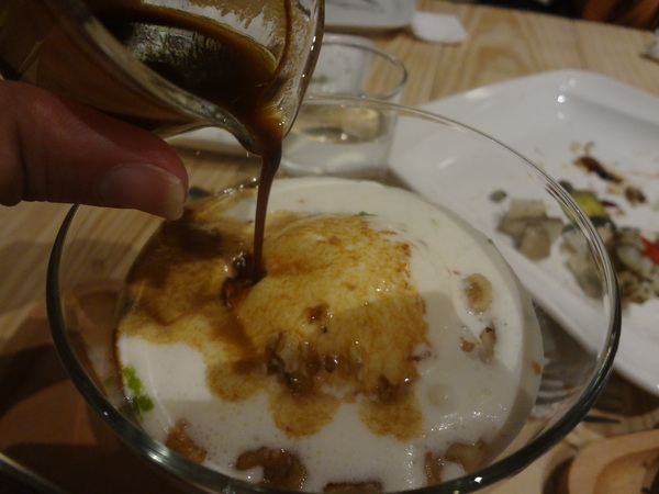 Roundabout Café：1021029[官本金文愛台灣]連超級賽亞人都愛喝超級好喝圓環咖啡Roundabout Café的招牌咖啡喝了變成超級賽亞人