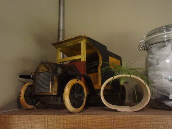 Roundabout Café：1021029[官本金文愛台灣]連超級賽亞人都愛喝超級好喝圓環咖啡Roundabout Café的招牌咖啡喝了變成超級賽亞人