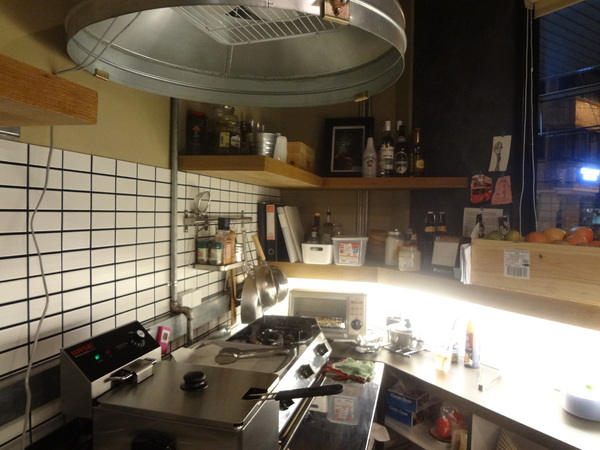 Roundabout Café：1021029[官本金文愛台灣]連超級賽亞人都愛喝超級好喝圓環咖啡Roundabout Café的招牌咖啡喝了變成超級賽亞人