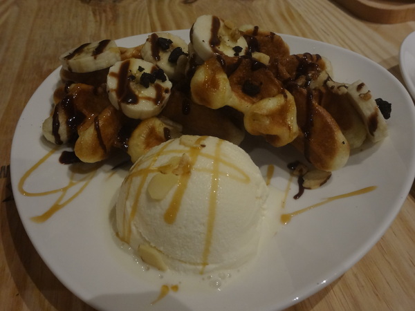 Roundabout Café：1021029[官本金文愛台灣]連超級賽亞人都愛喝超級好喝圓環咖啡Roundabout Café的招牌咖啡喝了變成超級賽亞人