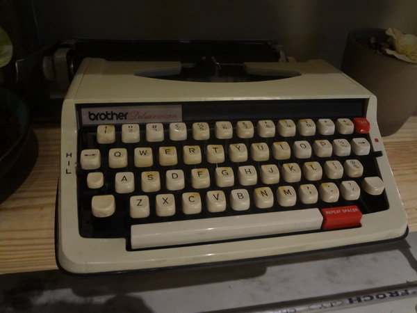 Roundabout Café：1021029[官本金文愛台灣]連超級賽亞人都愛喝超級好喝圓環咖啡Roundabout Café的招牌咖啡喝了變成超級賽亞人