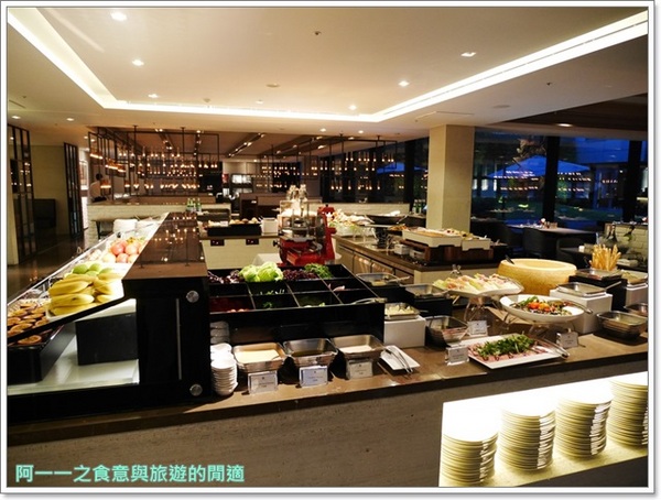 寒舍艾麗酒店 ~ La Farfalla 義式餐廳：台北 寒舍艾麗酒店 La Farfalla 義式餐廳～帝王蟹海鮮Buffet