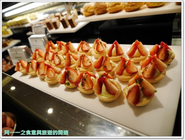 寒舍艾麗酒店 ~ La Farfalla 義式餐廳：台北 寒舍艾麗酒店 La Farfalla 義式餐廳～帝王蟹海鮮Buffet