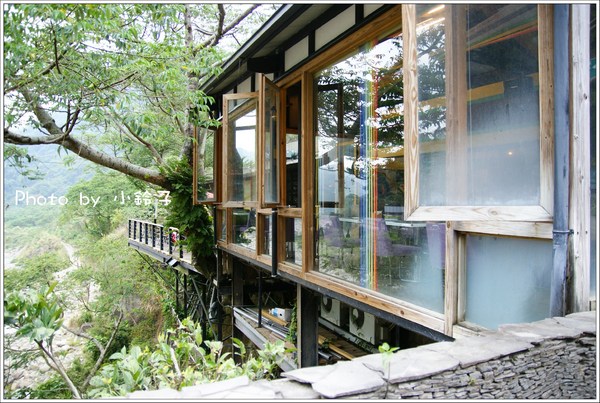 山吻泉餐廳咖啡：苗栗「山吻泉」看山看水心靈深呼吸