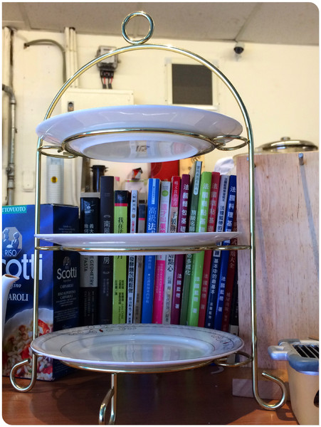 La cuisine bourgeoise 布爾喬亞：【♥美食】巷口路邊攤享受純手工西式餐點好風味-布爾喬亞- 現烤麵包 、手工義大利麵