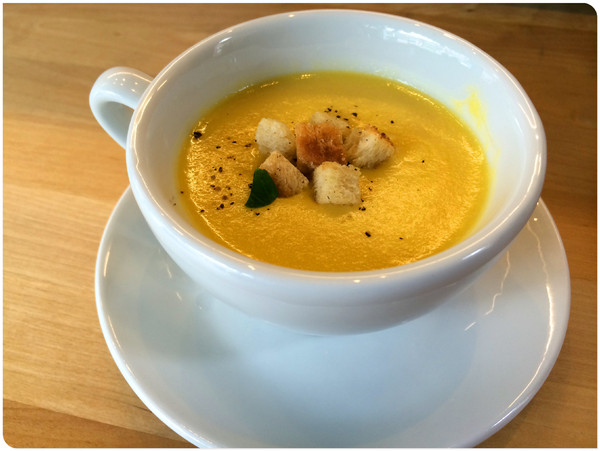 La cuisine bourgeoise 布爾喬亞：【♥美食】巷口路邊攤享受純手工西式餐點好風味-布爾喬亞- 現烤麵包 、手工義大利麵