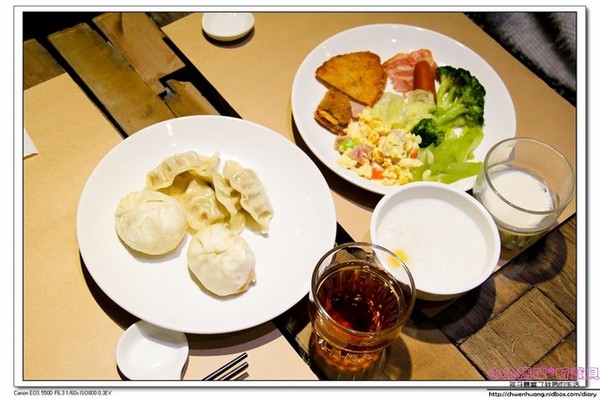 麗翔酒店(花蓮館)：http://chwenhuang.nidbox.com/diary/read/9042860