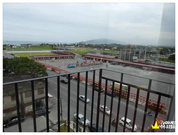 麗翔酒店(花蓮館)：花蓮市｜2013年全新落成的舒適乾淨住宿選擇*花月和室雙人房*『麗翔酒店連鎖(花蓮館)』 窩客島 下午茶 自助早餐 公正包子 鬧區 免費停車 彩虹夜市 推薦