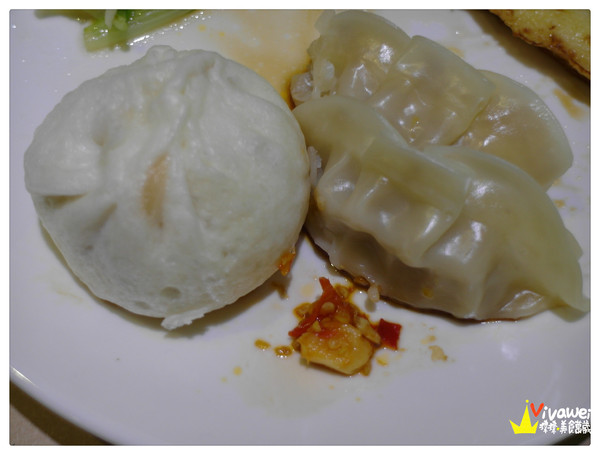 麗翔酒店(花蓮館)：花蓮市｜2013年全新落成的舒適乾淨住宿選擇*花月和室雙人房*『麗翔酒店連鎖(花蓮館)』 窩客島 下午茶 自助早餐 公正包子 鬧區 免費停車 彩虹夜市 推薦