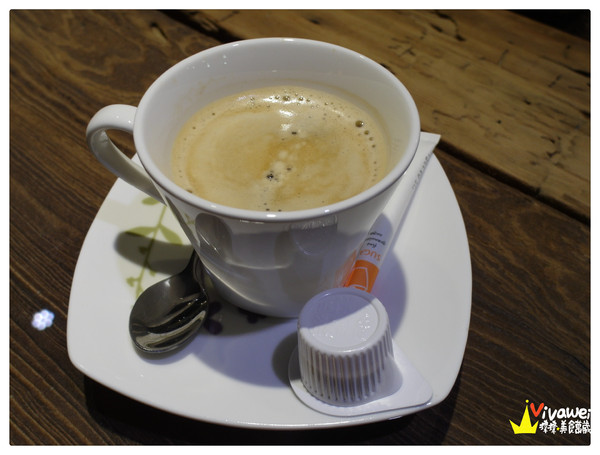 麗翔酒店(花蓮館)：花蓮市｜2013年全新落成的舒適乾淨住宿選擇*花月和室雙人房*『麗翔酒店連鎖(花蓮館)』 窩客島 下午茶 自助早餐 公正包子 鬧區 免費停車 彩虹夜市 推薦