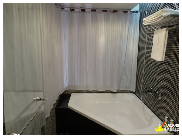 麗翔酒店(花蓮館)：花蓮市｜2013年全新落成的舒適乾淨住宿選擇*花月和室雙人房*『麗翔酒店連鎖(花蓮館)』 窩客島 下午茶 自助早餐 公正包子 鬧區 免費停車 彩虹夜市 推薦