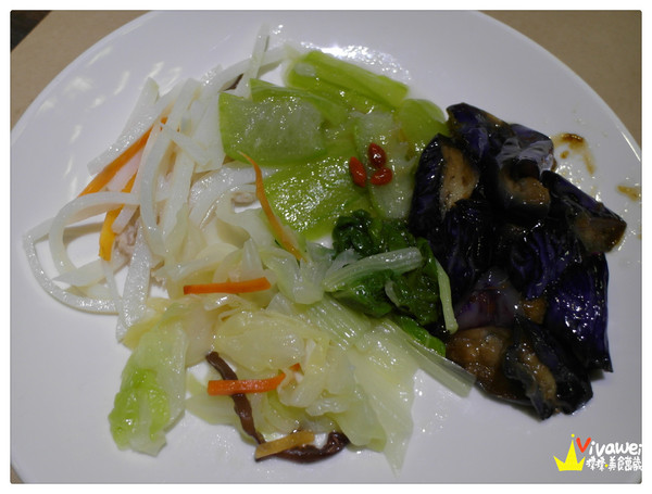 麗翔酒店(花蓮館)：花蓮市｜2013年全新落成的舒適乾淨住宿選擇*花月和室雙人房*『麗翔酒店連鎖(花蓮館)』 窩客島 下午茶 自助早餐 公正包子 鬧區 免費停車 彩虹夜市 推薦