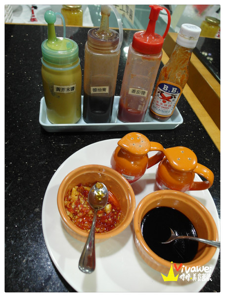 麗翔酒店(花蓮館)：花蓮市｜2013年全新落成的舒適乾淨住宿選擇*花月和室雙人房*『麗翔酒店連鎖(花蓮館)』 窩客島 下午茶 自助早餐 公正包子 鬧區 免費停車 彩虹夜市 推薦