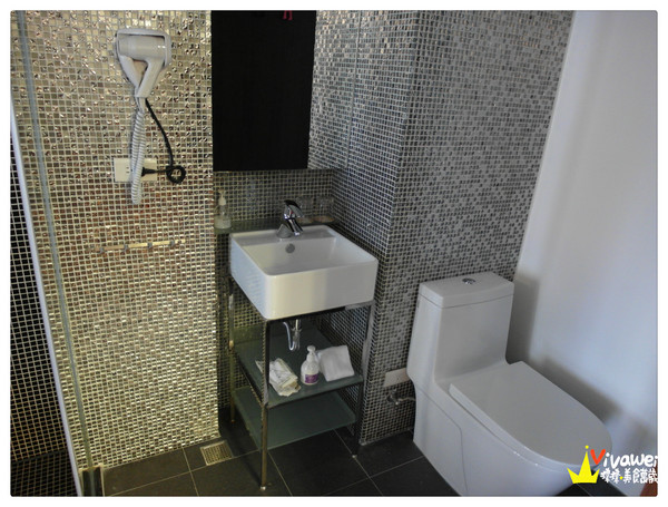 麗翔酒店(花蓮館)：花蓮市｜2013年全新落成的舒適乾淨住宿選擇*花月和室雙人房*『麗翔酒店連鎖(花蓮館)』 窩客島 下午茶 自助早餐 公正包子 鬧區 免費停車 彩虹夜市 推薦