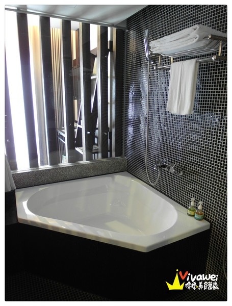 麗翔酒店(花蓮館)：花蓮市｜2013年全新落成的舒適乾淨住宿選擇*花月和室雙人房*『麗翔酒店連鎖(花蓮館)』 窩客島 下午茶 自助早餐 公正包子 鬧區 免費停車 彩虹夜市 推薦