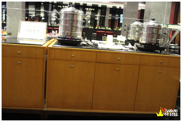 麗翔酒店(花蓮館)：花蓮市｜2013年全新落成的舒適乾淨住宿選擇*花月和室雙人房*『麗翔酒店連鎖(花蓮館)』 窩客島 下午茶 自助早餐 公正包子 鬧區 免費停車 彩虹夜市 推薦