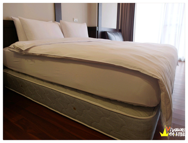 麗翔酒店(花蓮館)：花蓮市｜2013年全新落成的舒適乾淨住宿選擇*花月和室雙人房*『麗翔酒店連鎖(花蓮館)』 窩客島 下午茶 自助早餐 公正包子 鬧區 免費停車 彩虹夜市 推薦