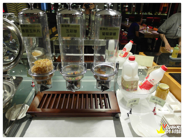 麗翔酒店(花蓮館)：花蓮市｜2013年全新落成的舒適乾淨住宿選擇*花月和室雙人房*『麗翔酒店連鎖(花蓮館)』 窩客島 下午茶 自助早餐 公正包子 鬧區 免費停車 彩虹夜市 推薦