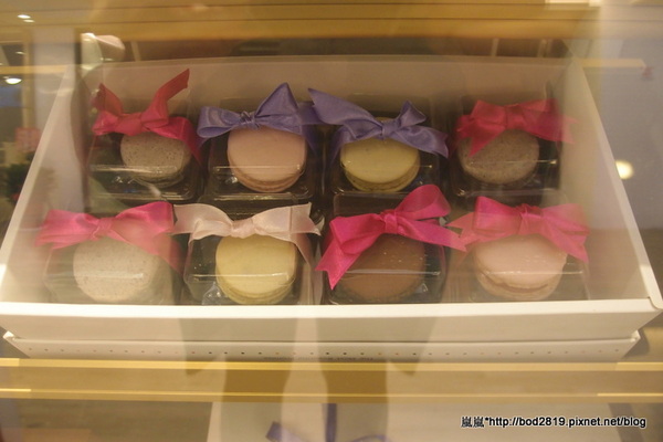 Sweet stone巧克力凍飲專門店：【台中逢甲】Sweet stone巧克力凍飲專門店－超特別的巧克力鍋，苦甜巧克力搭配新鮮水果＆餅乾！