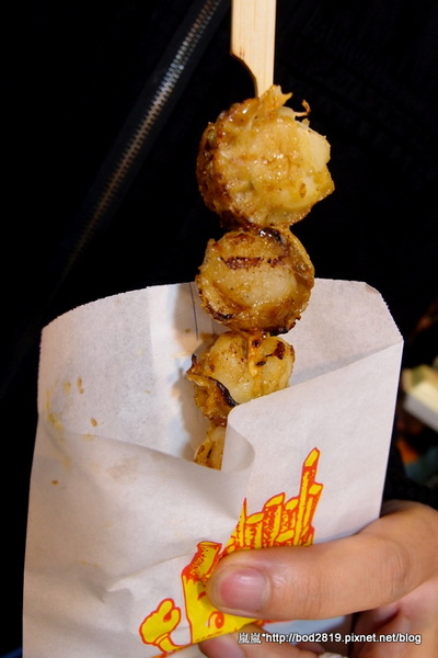 北海道黃金干貝燒：【台中逢甲】北海道黃金干貝燒－干貝很新鮮好吃，一串40不貴！