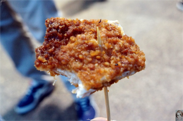 台中一中街：[台中追五月天小旅行]台中 一中街小吃吃透透~這裡整個就是俗夠大碗啦