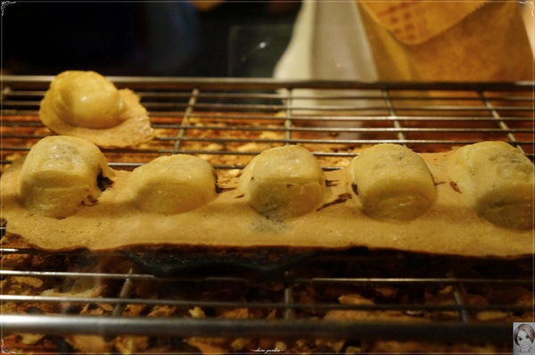 台中一中街：[台中追五月天小旅行]台中 一中街小吃吃透透~這裡整個就是俗夠大碗啦