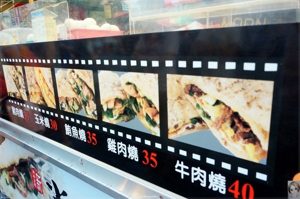 台中一中街：[台中追五月天小旅行]台中 一中街小吃吃透透~這裡整個就是俗夠大碗啦