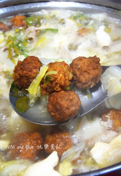 士官長酸菜白肉鍋吃到飽20.jpg
